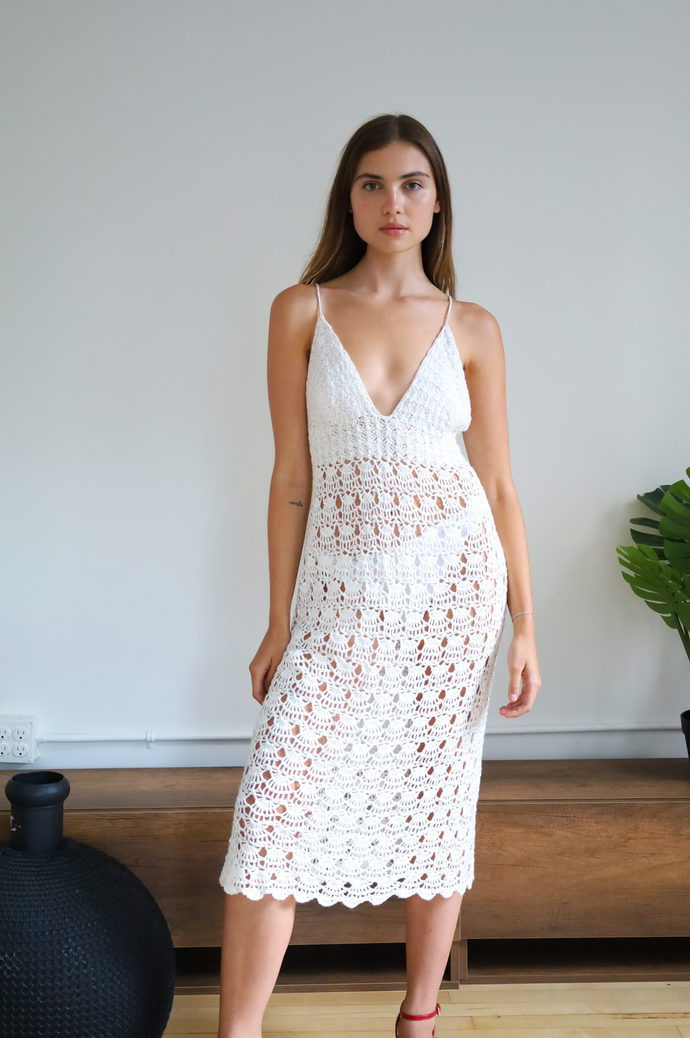 CROCHET DRESS IN WHITE SAND